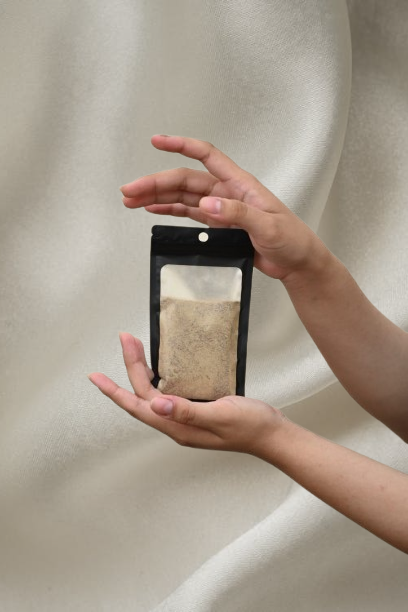 ANTI-ACNE MUDMASK { CONTROL OIL, REMOVE DEAD SKINS}